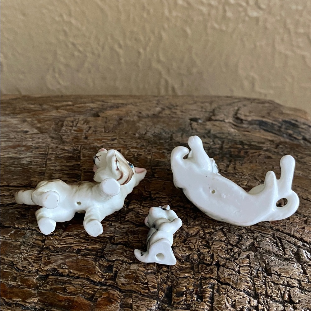 🐈‍⬛Vintage🐈‍⬛Cat Family Figurines - Picture 4 of 5